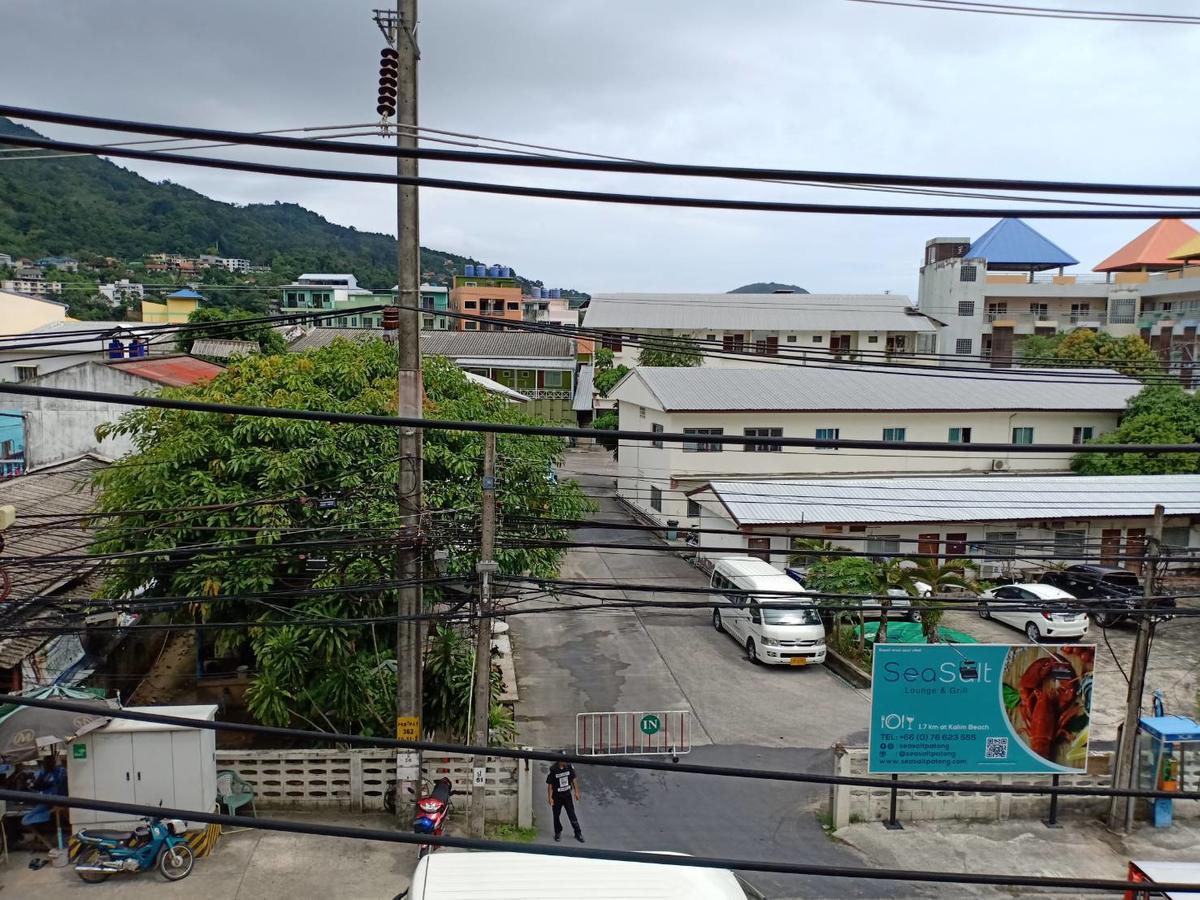 Kookkai House Vandrarhem Patong Exteriör bild