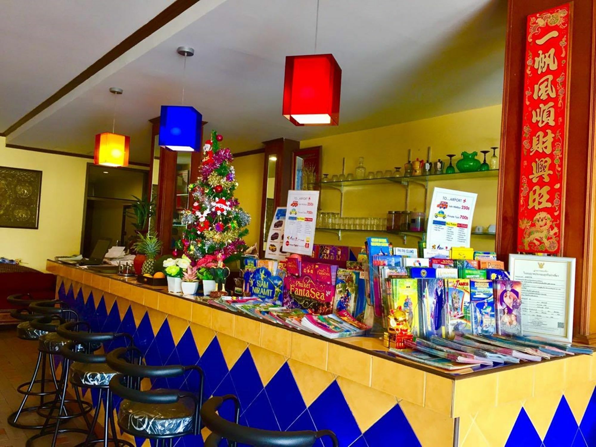 Kookkai House Vandrarhem Patong Exteriör bild