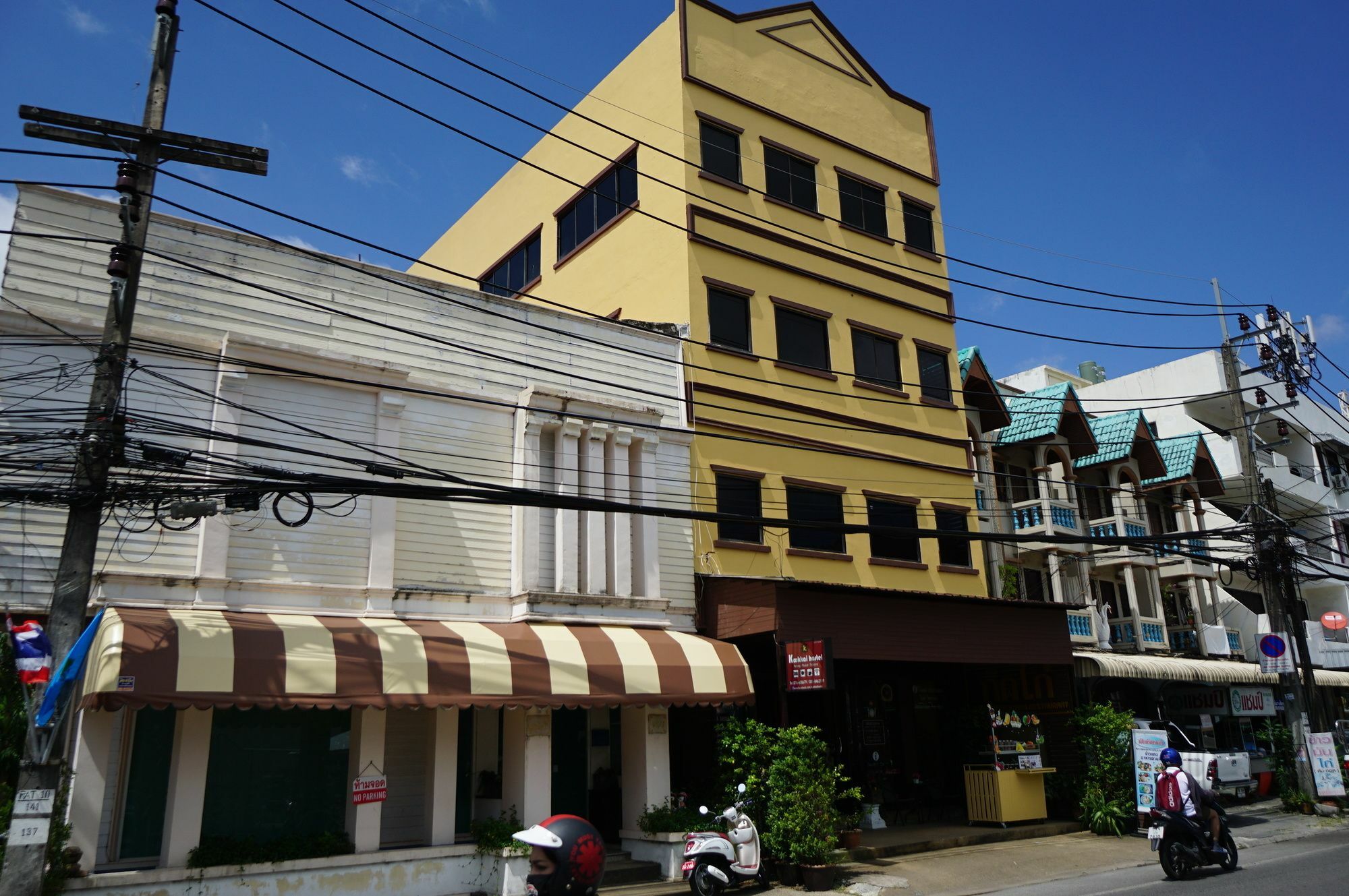Kookkai House Vandrarhem Patong Exteriör bild